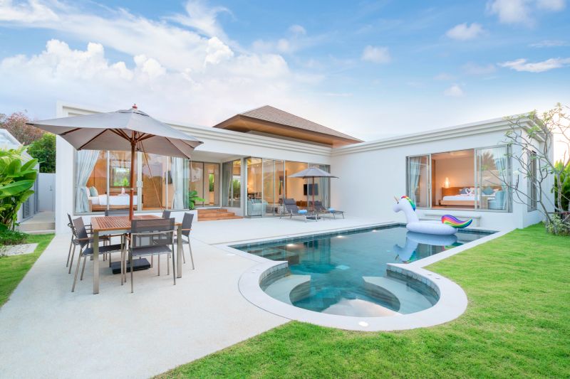 Pool Deck Pouring in Salt Lake County, UT
